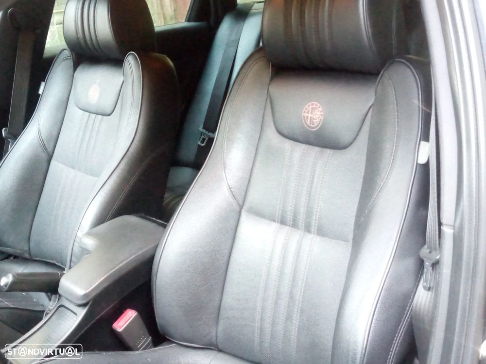 Alfa Romeo 159 Sportwagon 2.0 JTDm Distinctive P.TI - 8