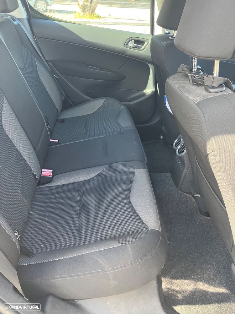 Peugeot 308 1.6 HDi Sport - 8