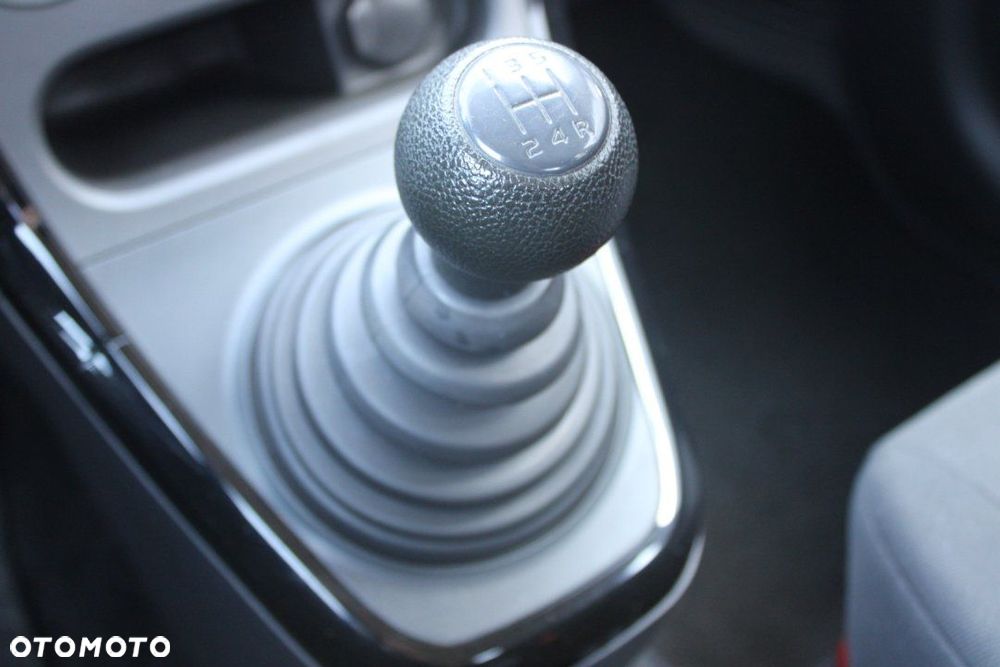 Suzuki Splash - 23