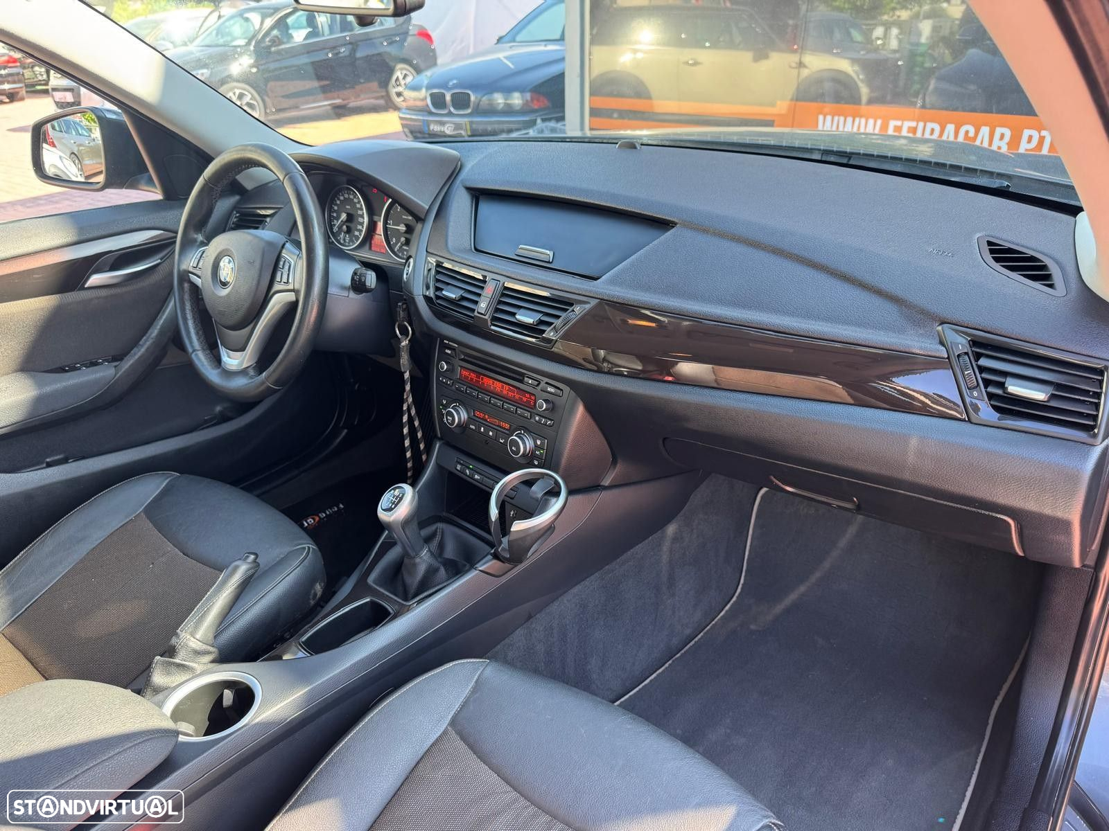 BMW X1 16 d sDrive xLine - 39