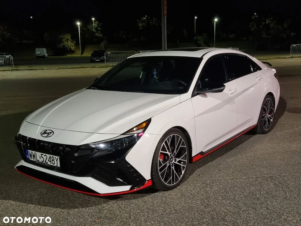 Hyundai Elantra - 3