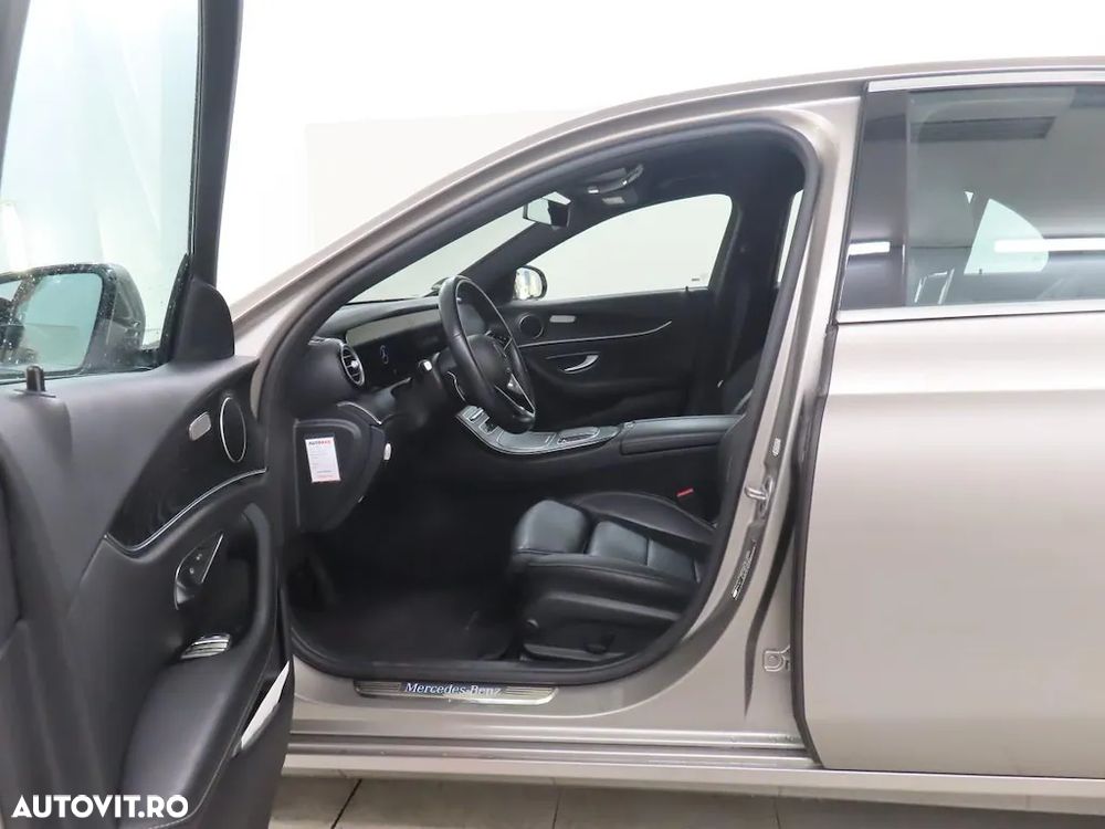 Mercedes-Benz E 200 9G-TRONIC - 5