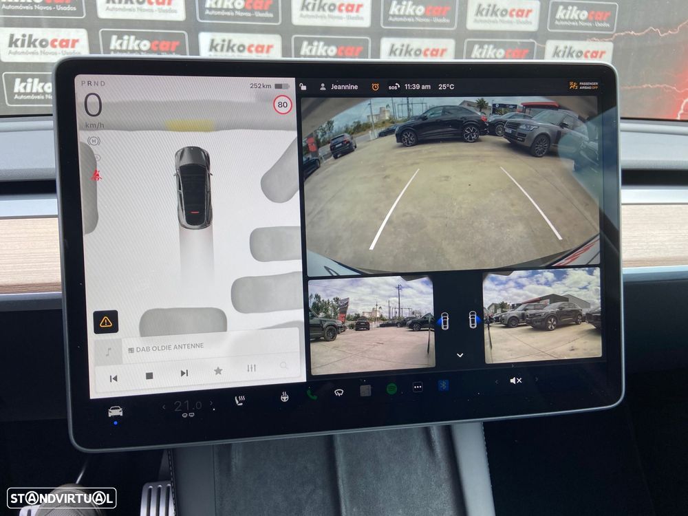 Tesla Model Y Performance Dual Motor AWD - 35