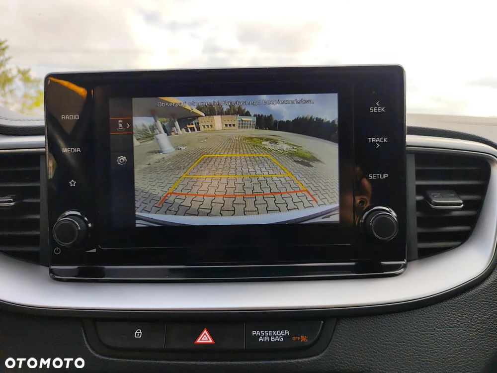 Kia XCeed 1.5 T-GDI M - 24