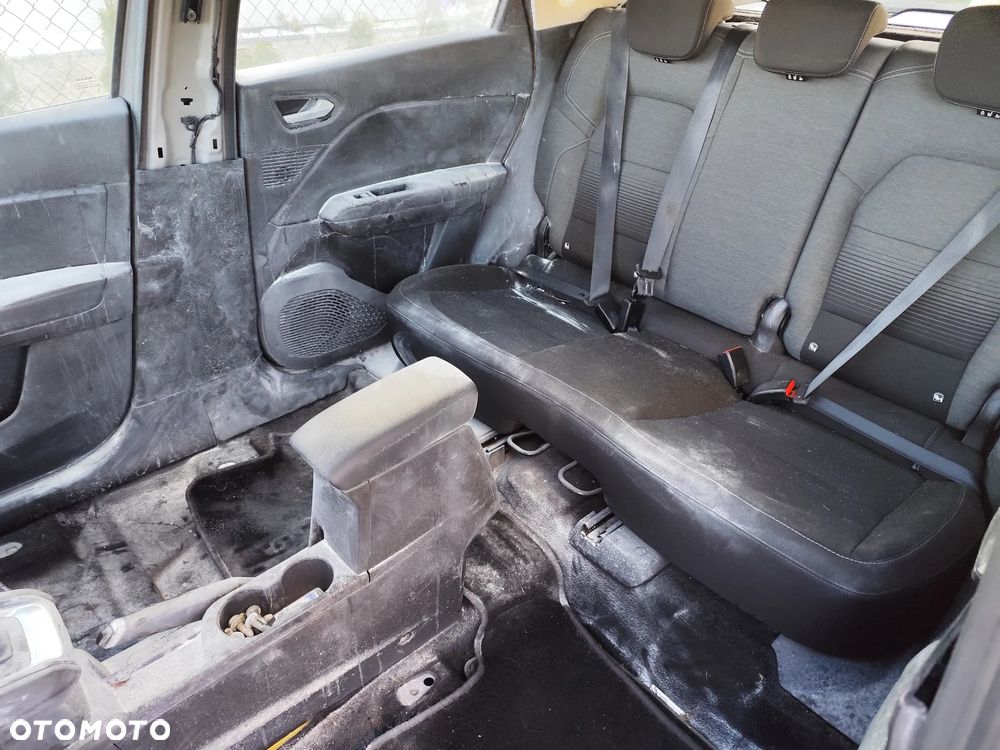 Renault Captur BLUE dCi 115 EDC INTENS - 12