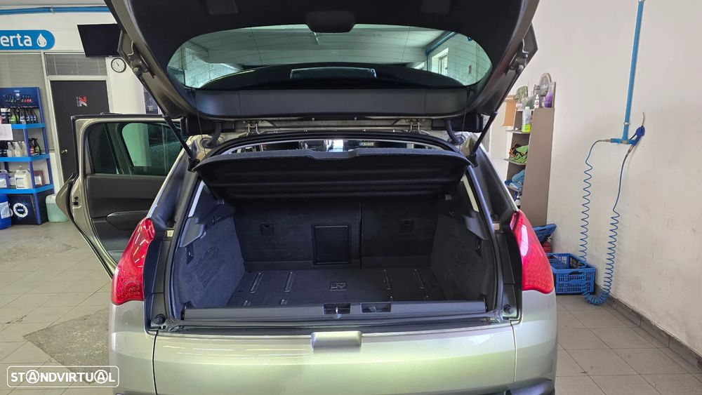 Peugeot 3008 2.0 HDi Hybrid4 - 7