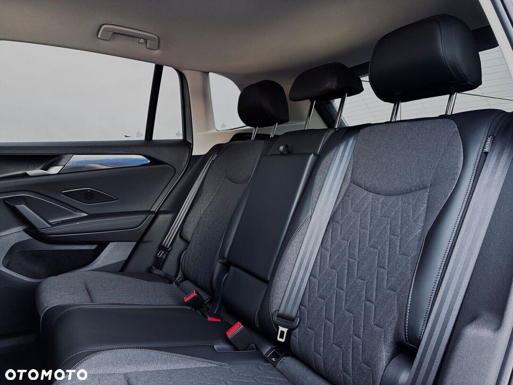 Volkswagen Tiguan - 8