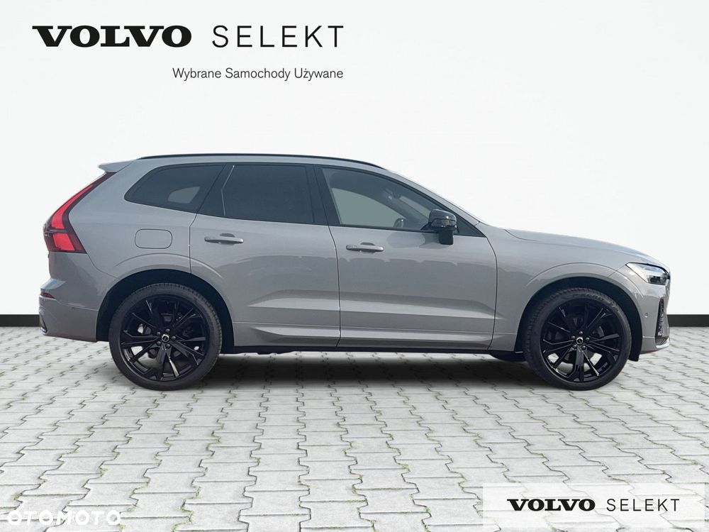 Volvo XC 60 B5 B AWD Plus Black Edition - 5