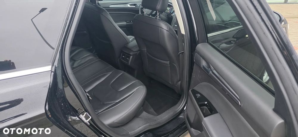 Ford Mondeo 2.0 EcoBlue Titanium - 26