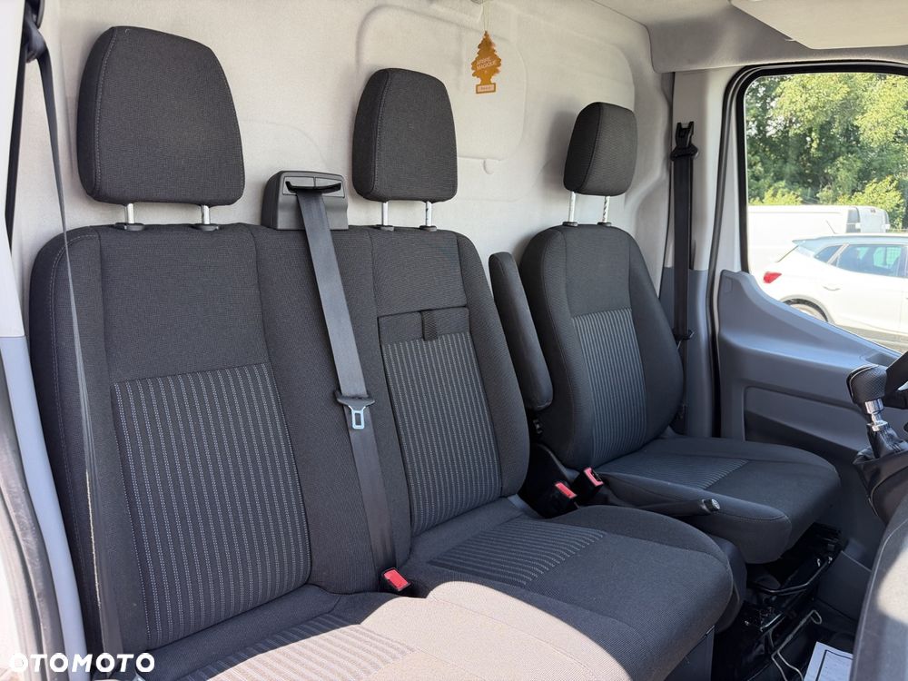 Ford Transit - 22