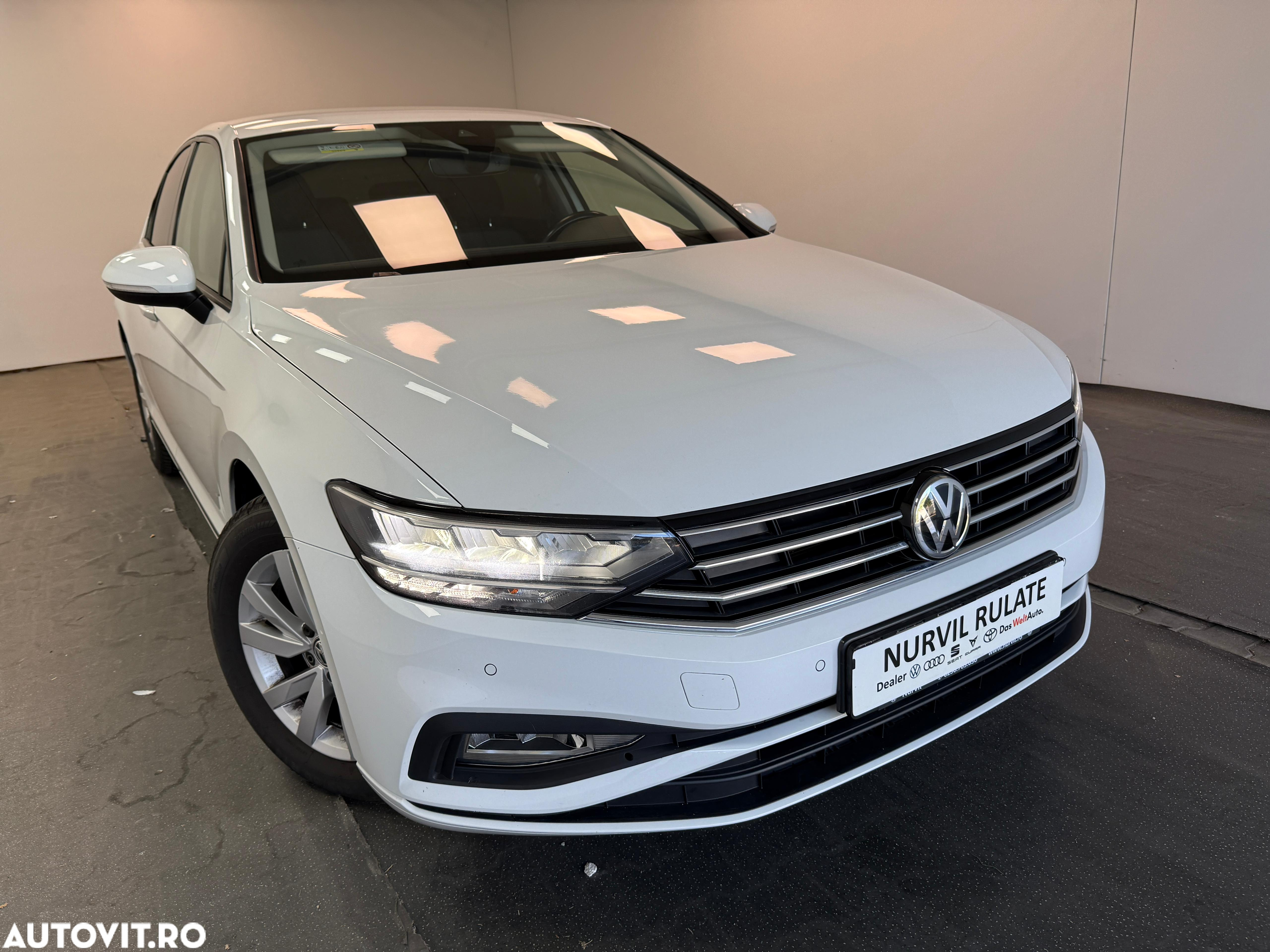 Volkswagen Passat 1.6 TDI DSG Comfortline - 25