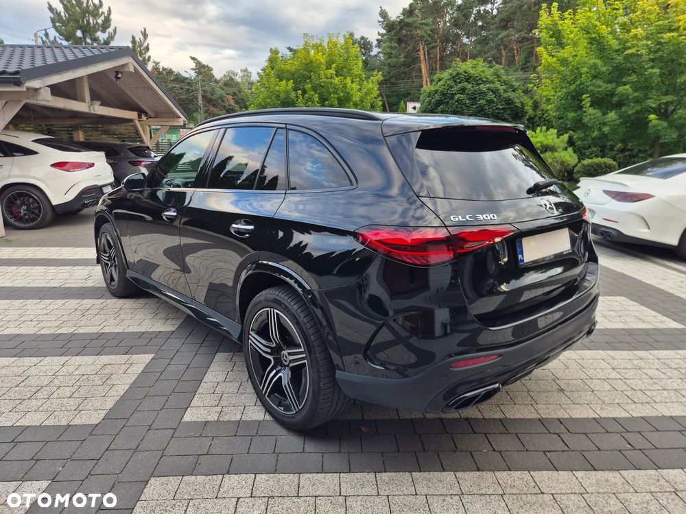 Mercedes-Benz GLC 300 4Matic 9G-TRONIC AMG Line Advanced - 7