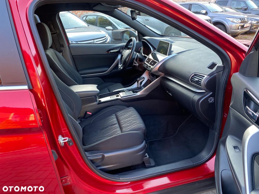 Mitsubishi Eclipse Cross - 12