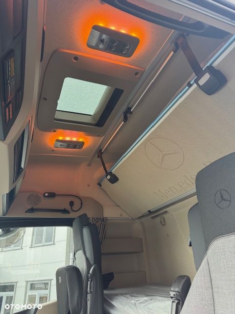 Mercedes-Benz Actros 1848 LS - 10