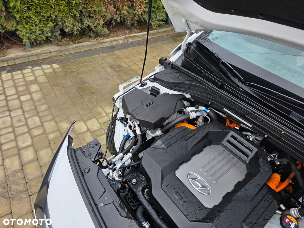 Hyundai IONIQ - 8