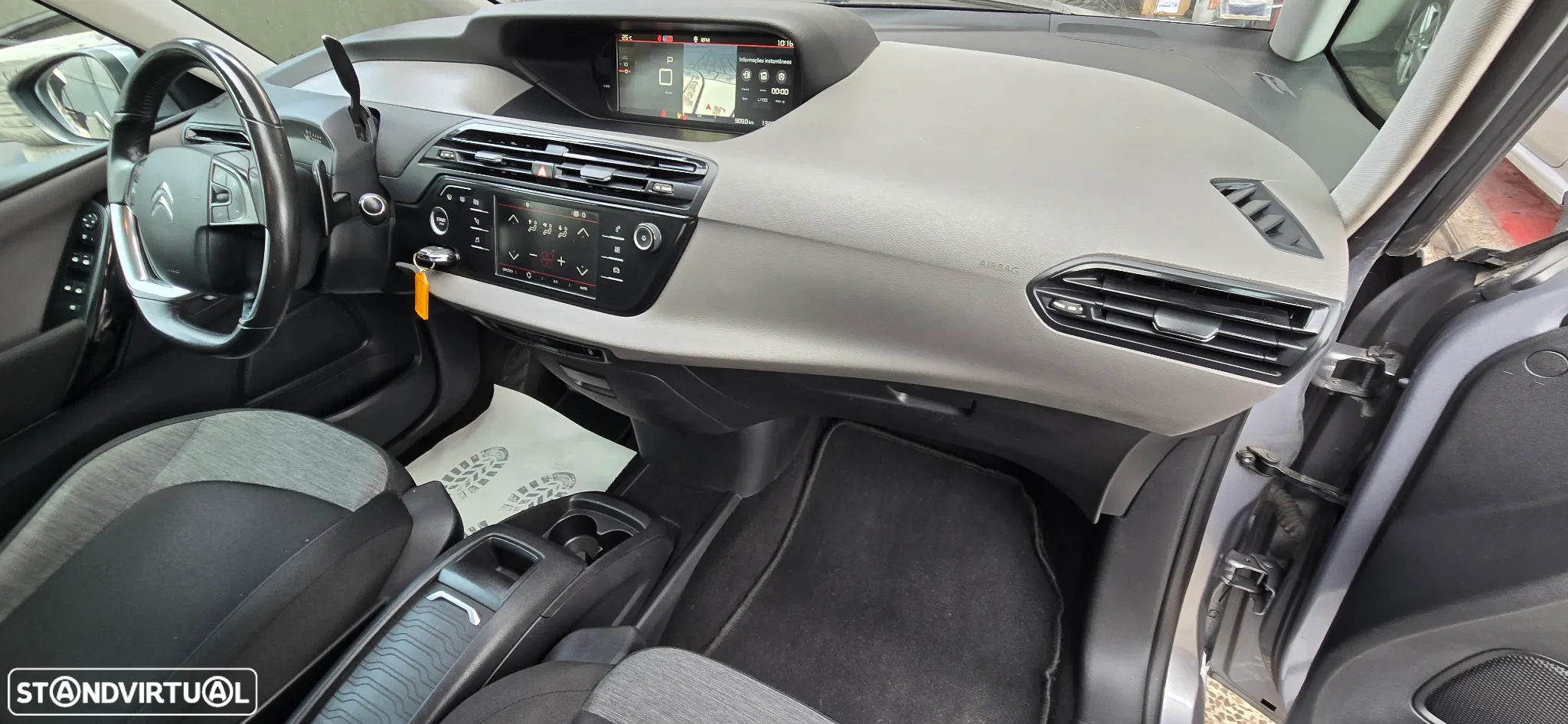 Citroën C4 Grand Picasso 1.6 BlueHDi Shine EAT6 - 26