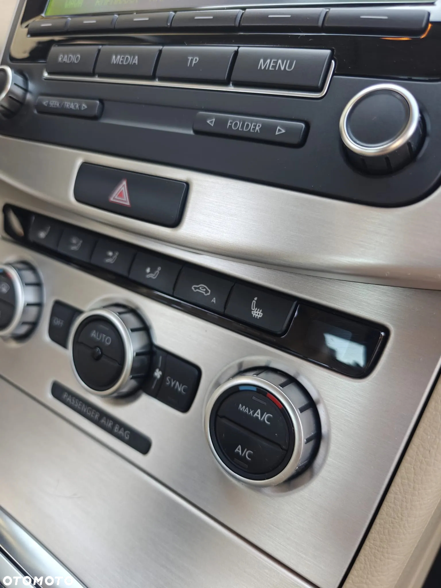 Volkswagen Passat 1.8 TSI Highline - 30
