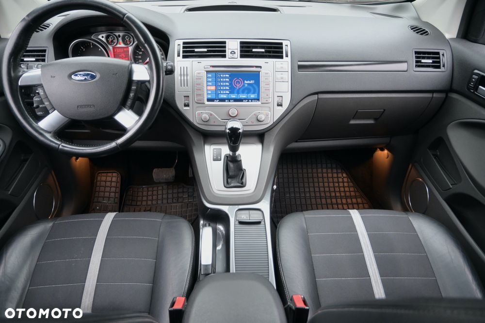 Ford Kuga 2.0 TDCi 4x4 Titanium - 20