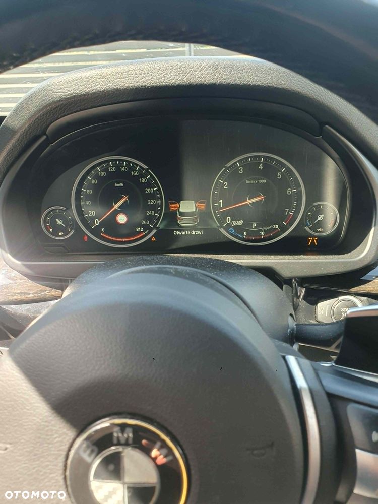 BMW X5 xDrive35i - 16