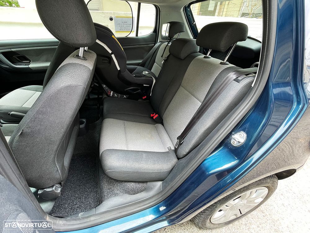 Skoda Fabia 1.2 HTP Active - 22