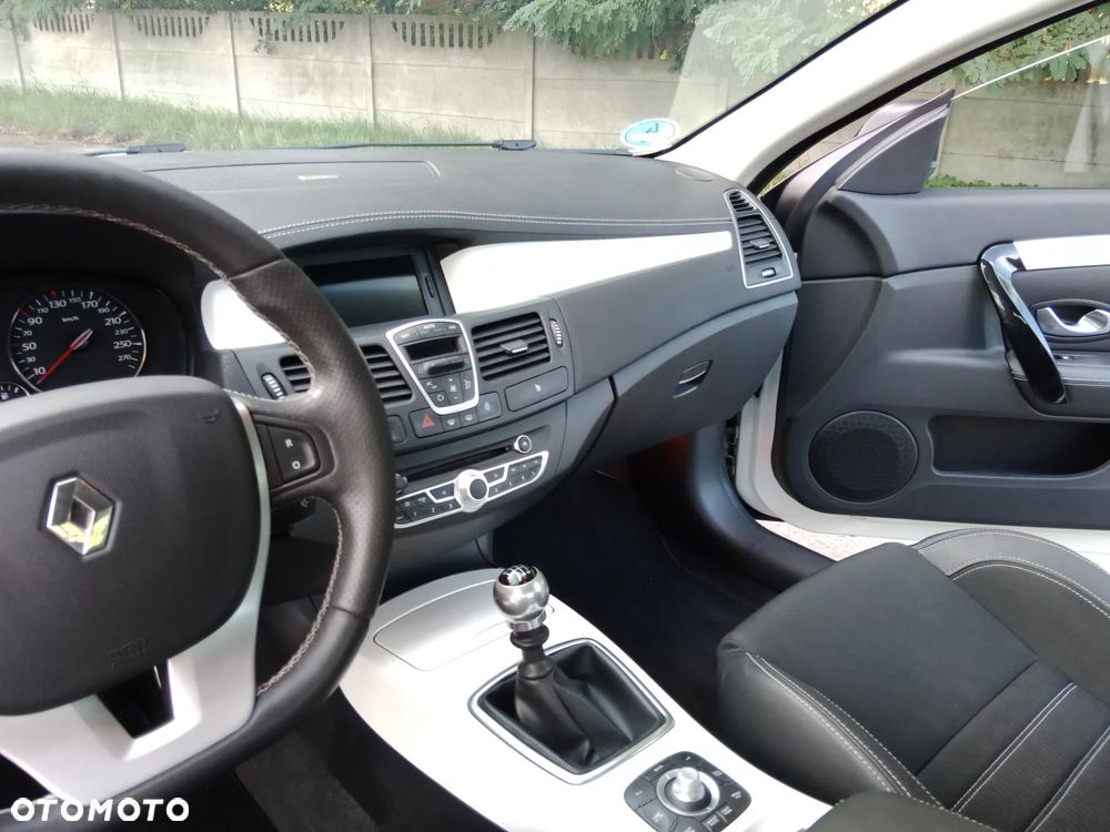 Renault Laguna 2.0 dCi Monaco GP2 - 24