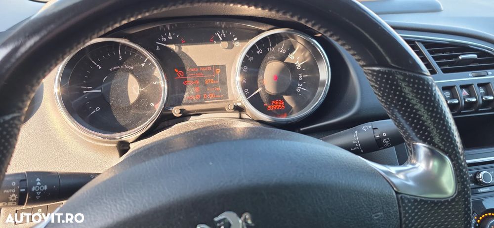 Peugeot 3008 1.6 BlueHDI S&S EAT6 Allure - 9