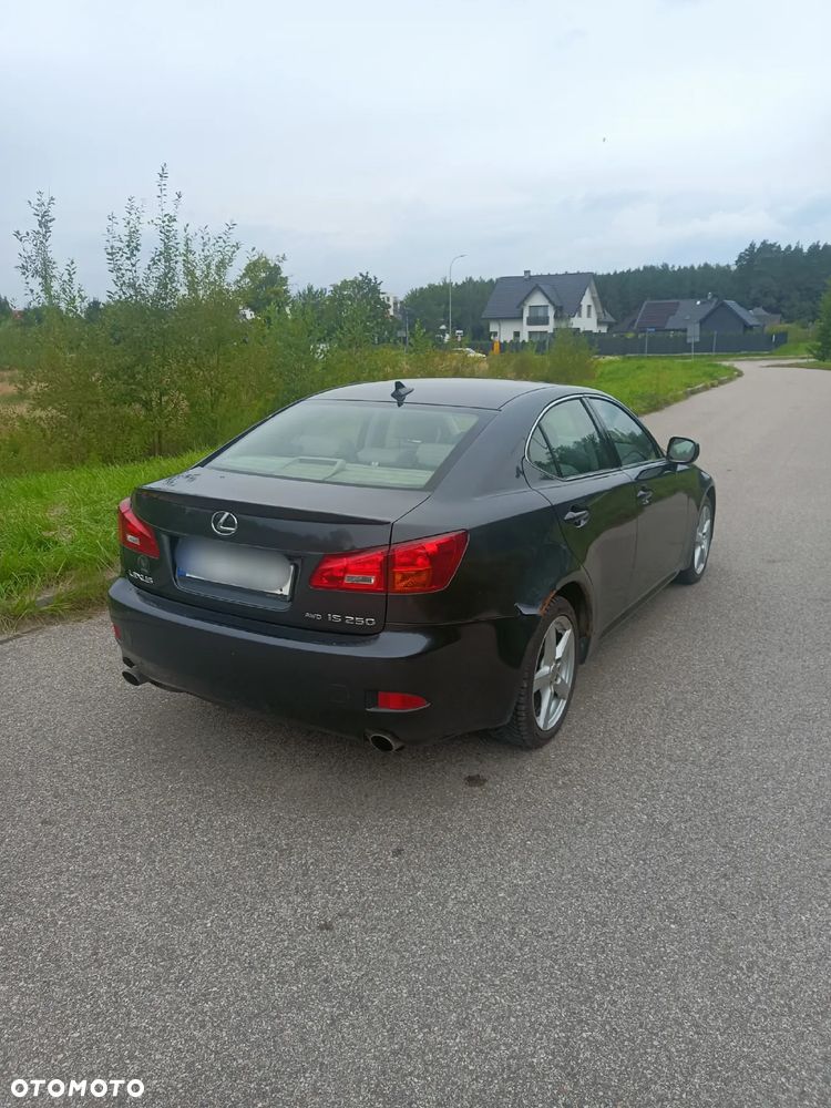 Lexus IS 250 Luxury Line - 2