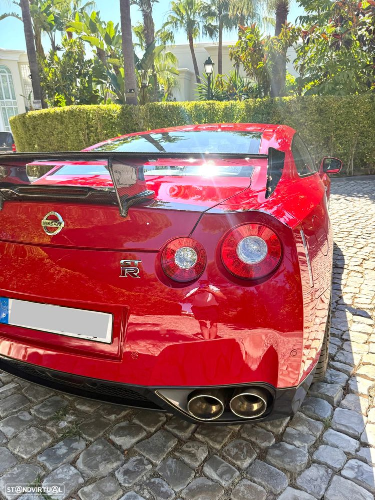 Nissan GT-R Black Edition - 12
