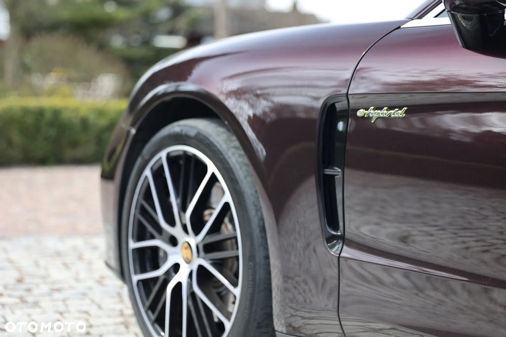 Porsche Panamera 4 Platinum Edition - 17