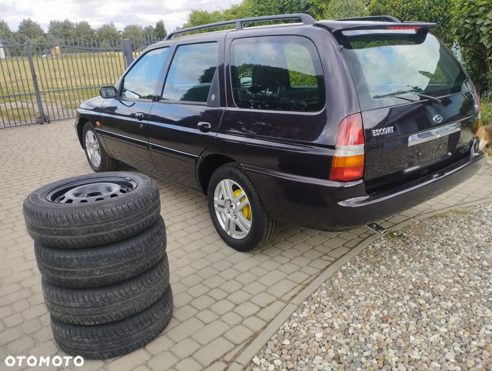 Ford Escort 1.8 16V Ghia - 3