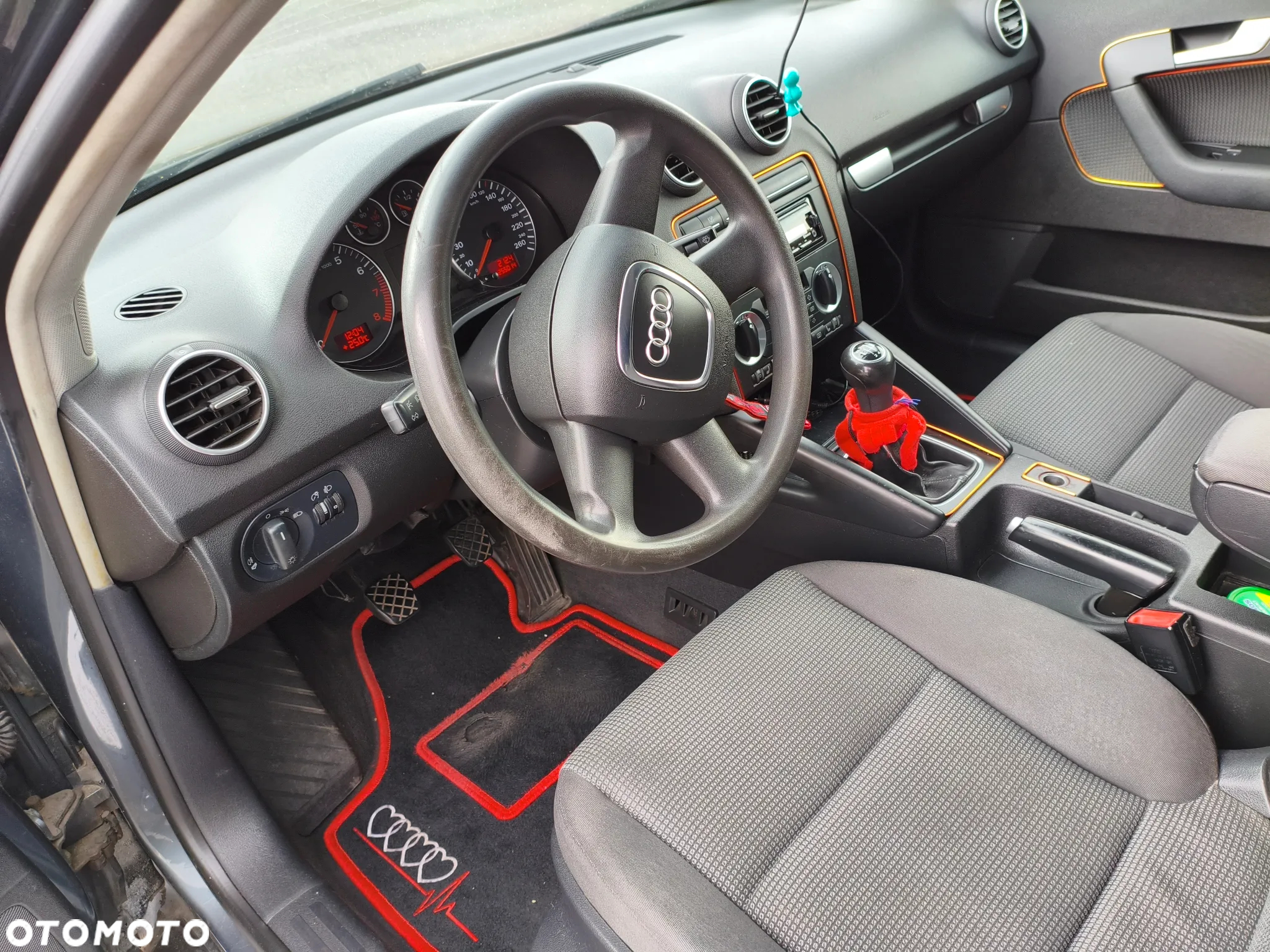 Audi A3 1.6 Ambiente - 9