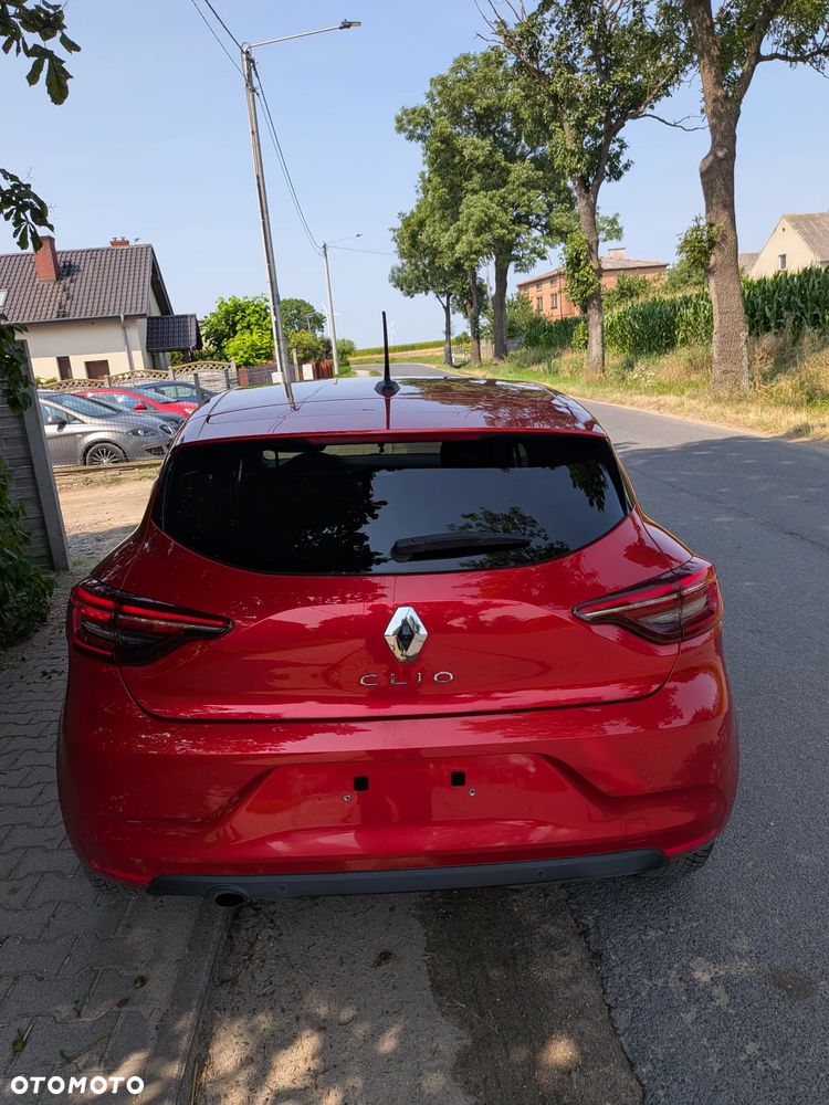 Renault Clio BLUE dCi 100 EVOLUTION - 8
