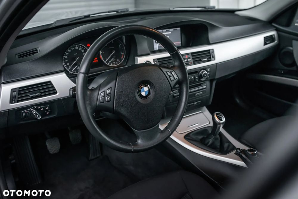 BMW Seria 3 318d DPF Edition Exclusive - 5