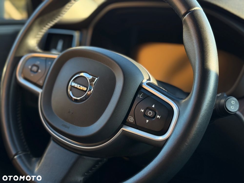 Volvo XC 60 D4 Momentum Pro - 10