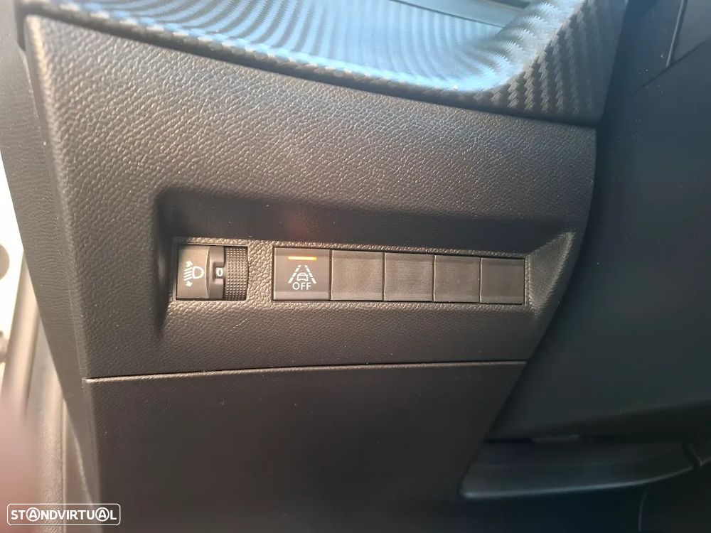 Peugeot 208 1.2 PureTech Active Pack - 26