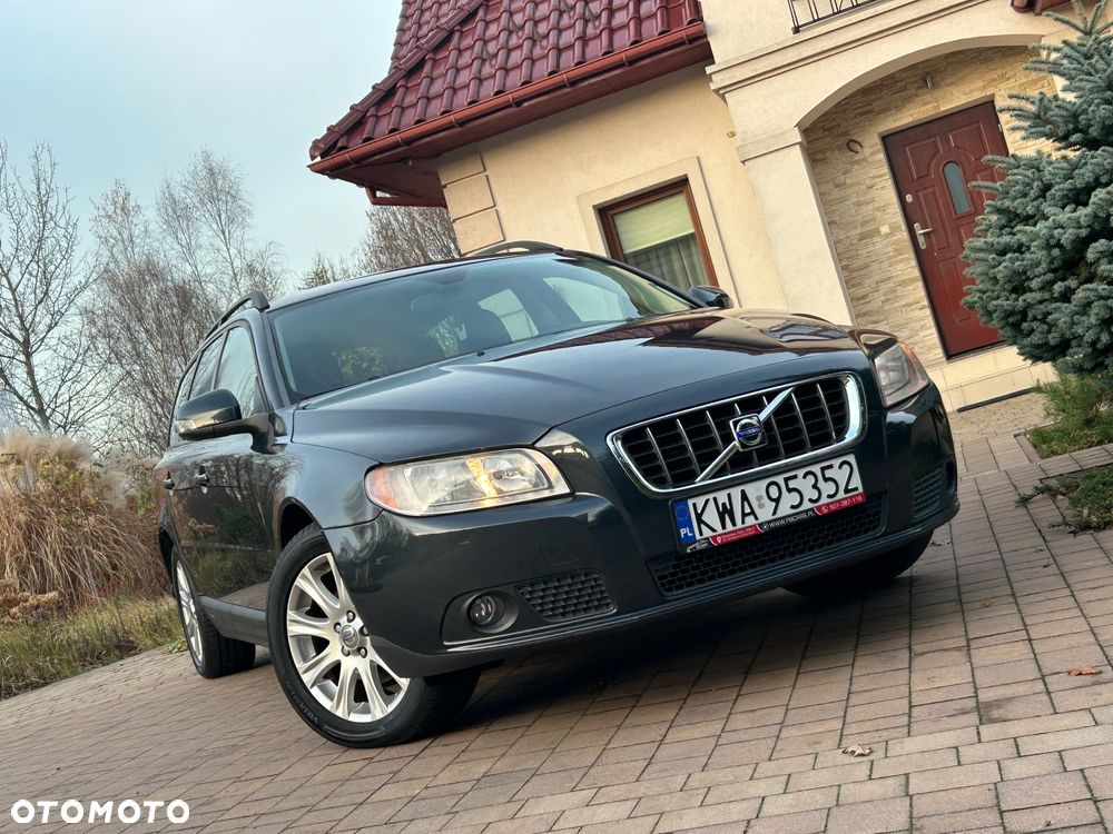 Volvo V70 2.0 Momentum - 27