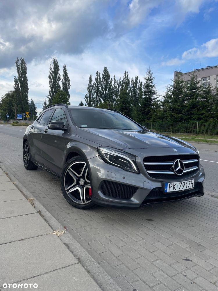 Mercedes-Benz GLA - 1