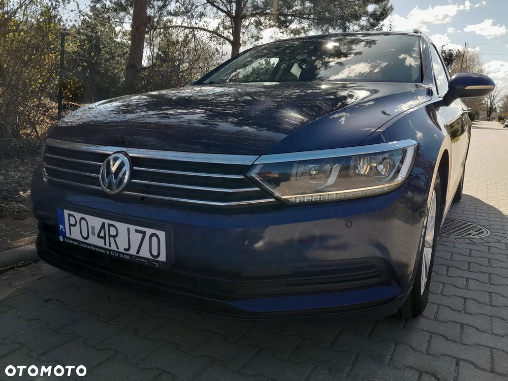 Volkswagen Passat - 11