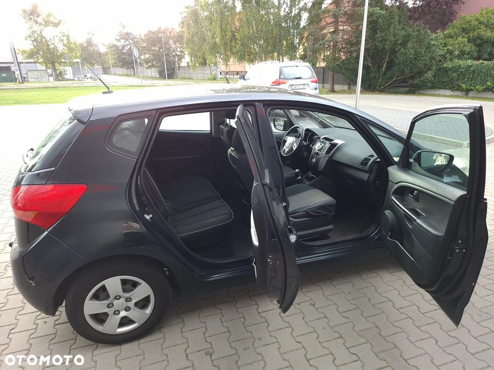 Kia Venga 1.4 CRDi L - 6