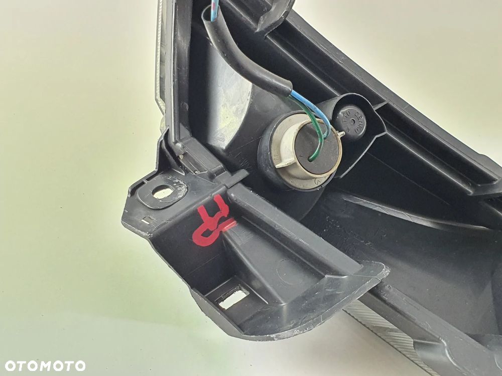 HONDA SWT 400 KIERUNKOWSAZ PRZÓD PRAWY - 17