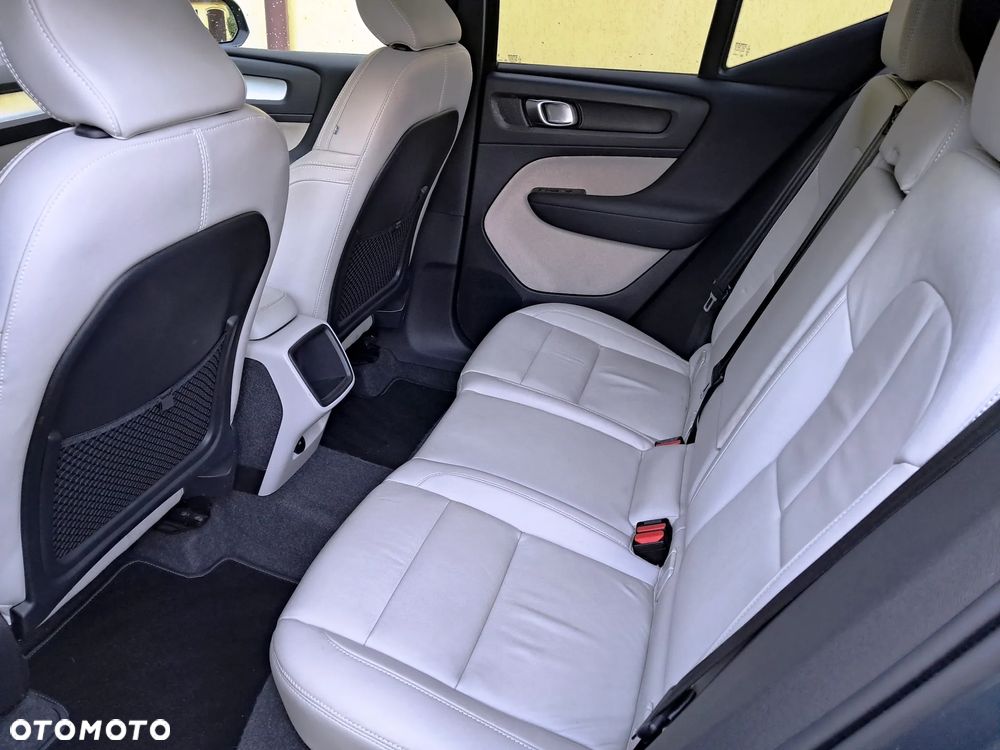 Volvo XC 40 T5 AWD Momentum - 20