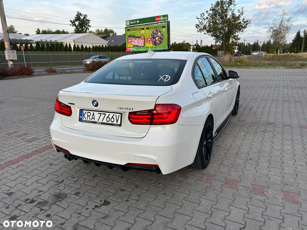 BMW Seria 3 328i xDrive - 6