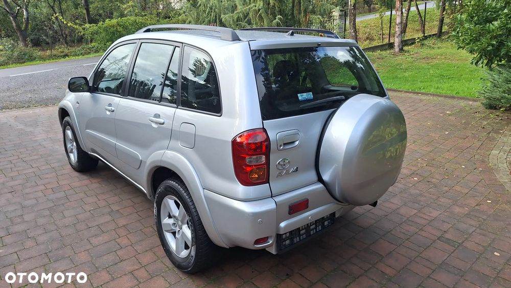 Toyota RAV4 2.0 D-4D Sol - 17