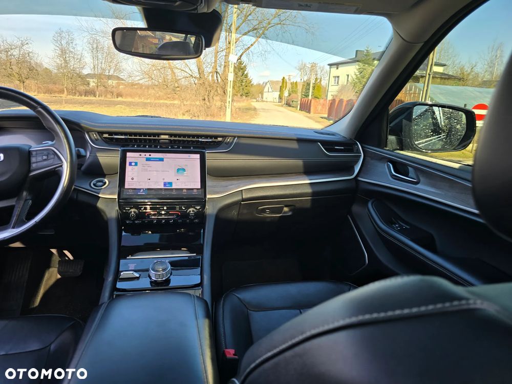 Jeep Grand Cherokee - 19