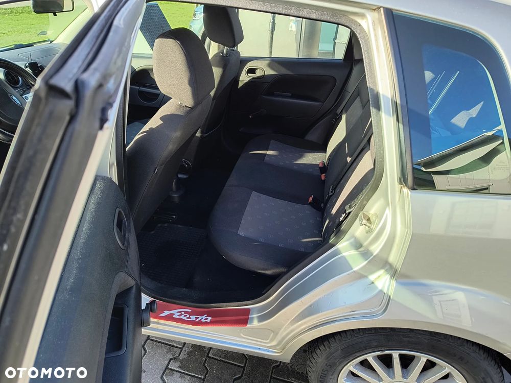 Ford Fiesta 1.3 - 5