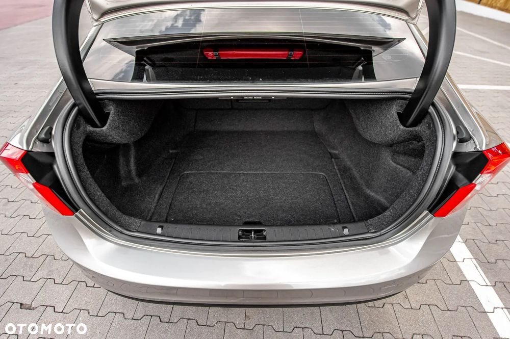 Volvo S60 - 19