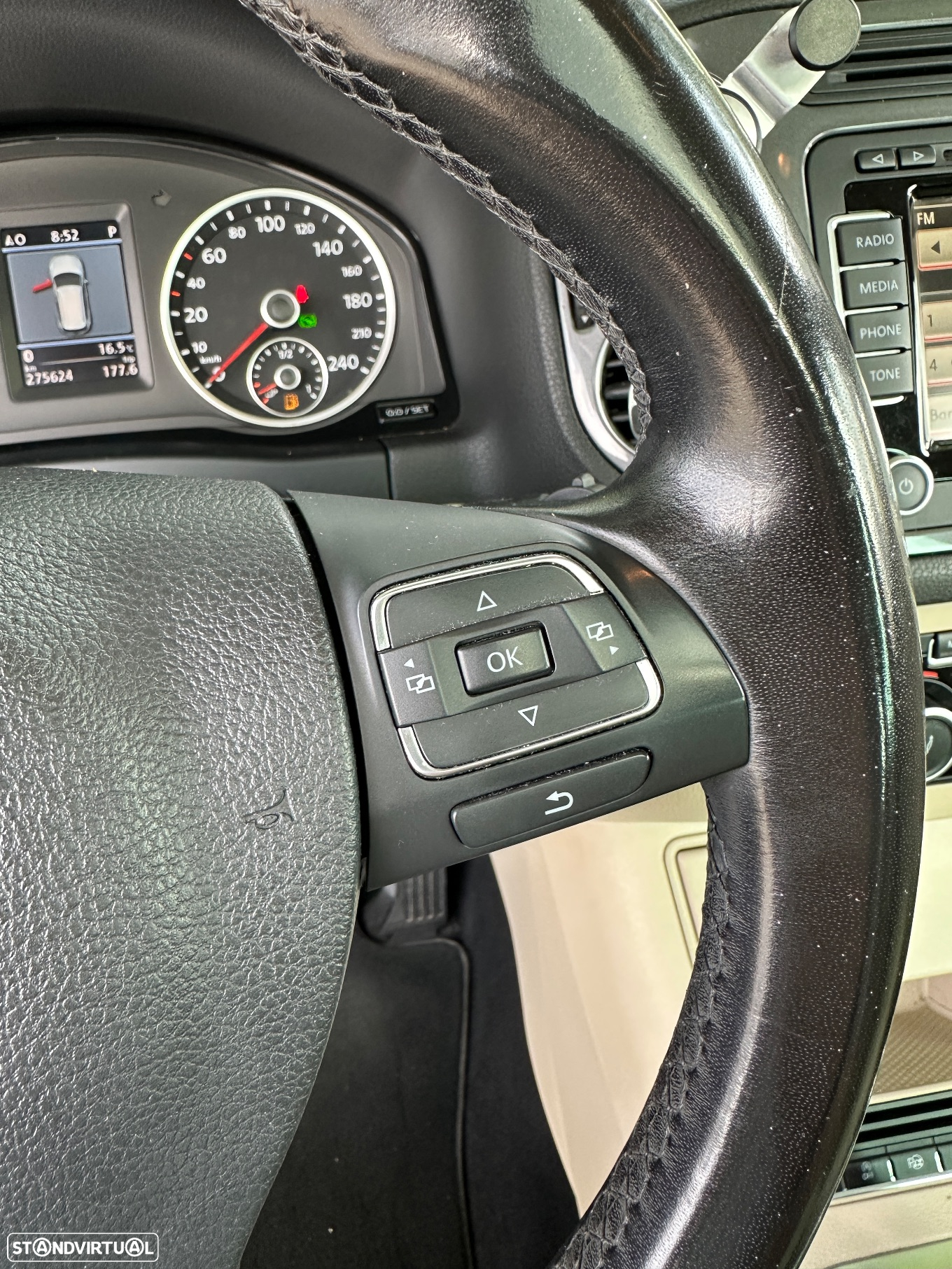 VW Tiguan 2.0 TDi Sport BlueMotion 4Motion DSG - 25