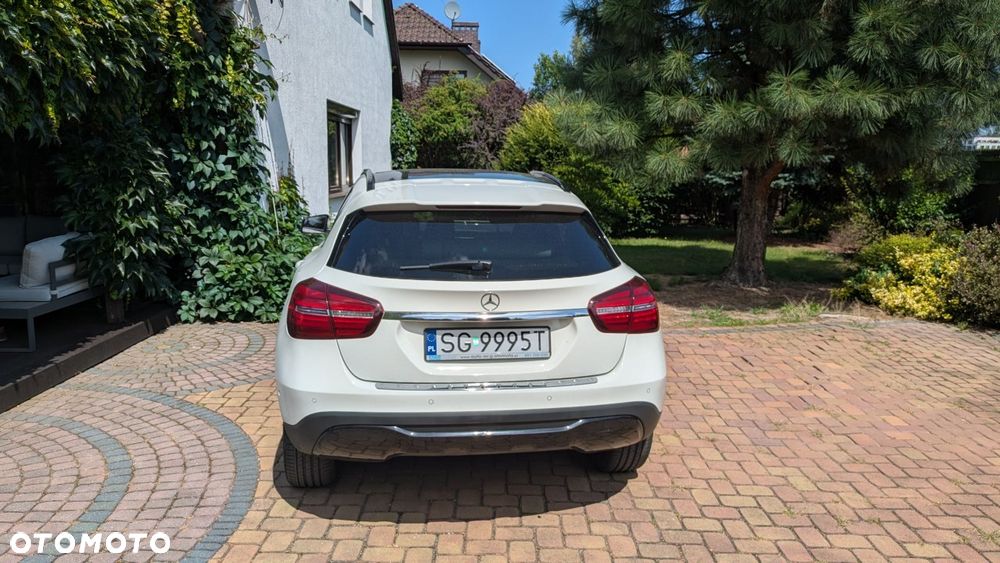 Mercedes-Benz GLA 220 4-Matic - 4