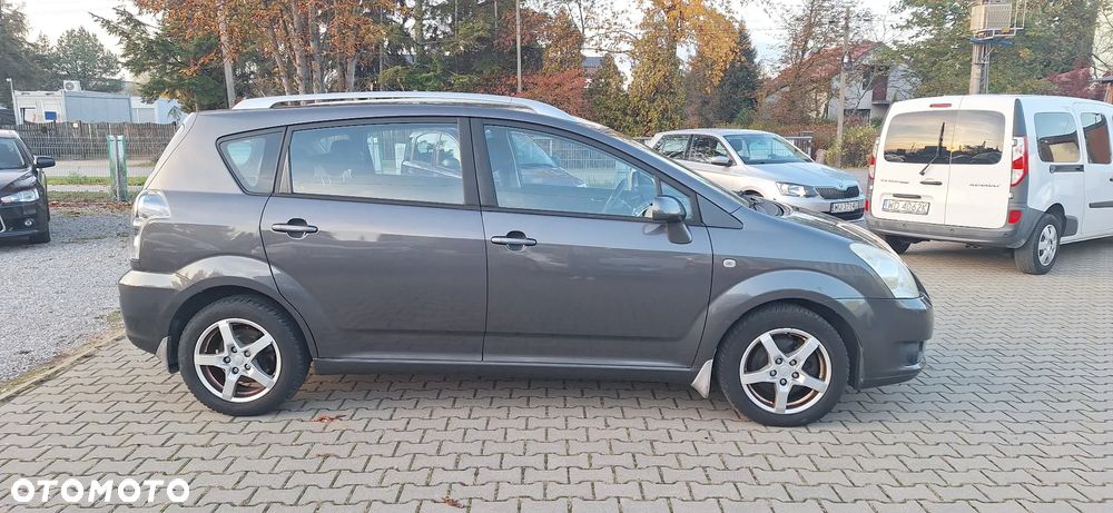 Toyota Corolla Verso - 4