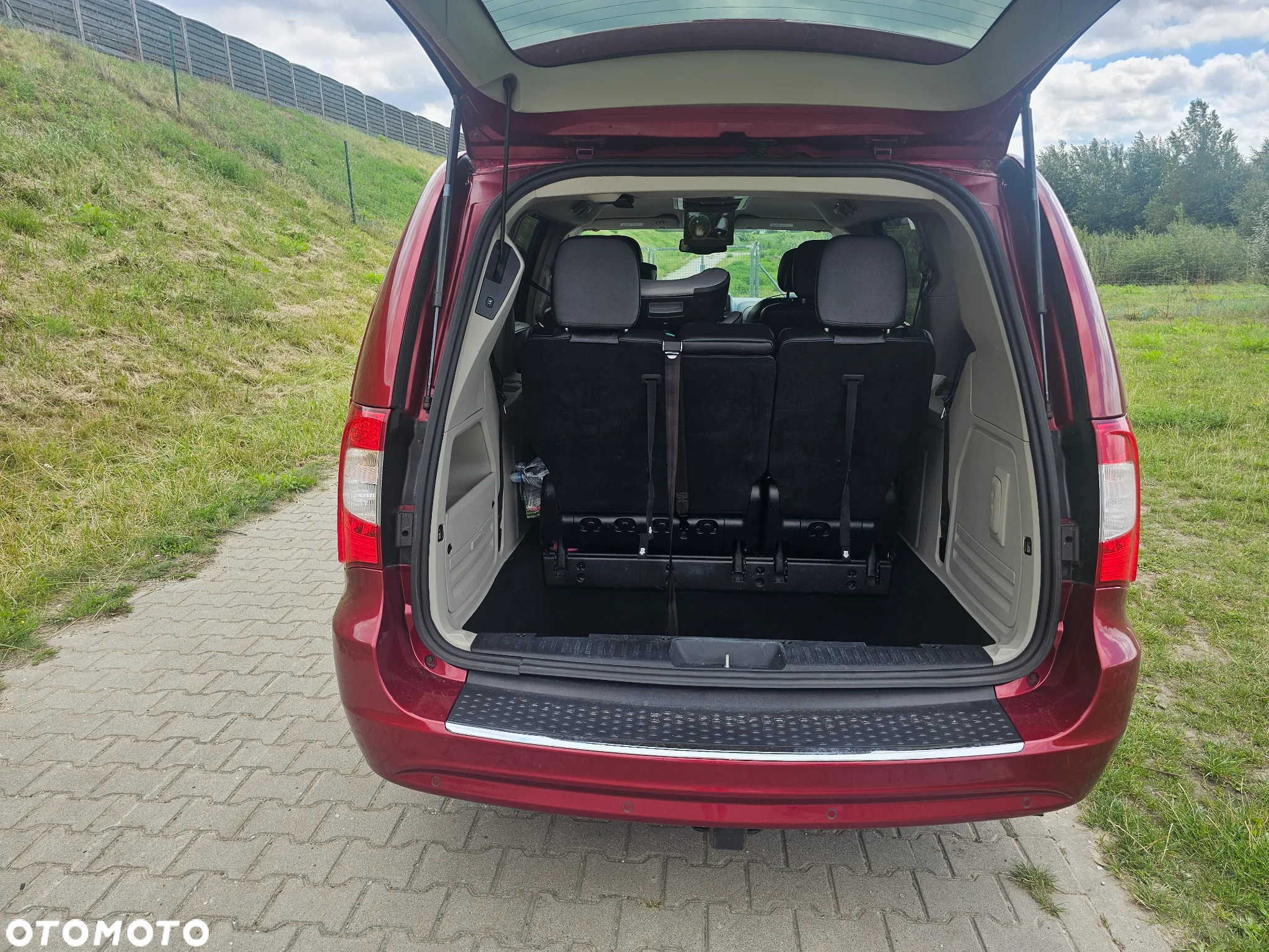 Chrysler Town & Country 3.6 Limited - 5